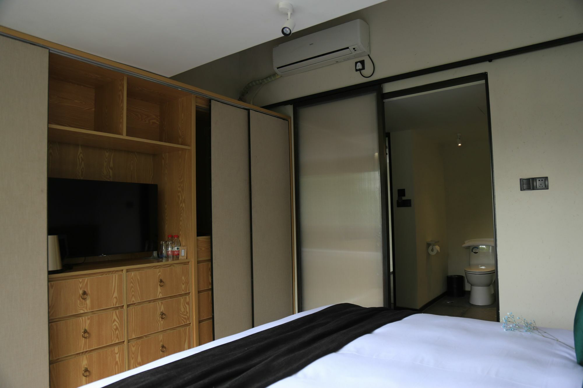 Yinling Seclusive Genealand Guest House Hangzhou Exterior photo